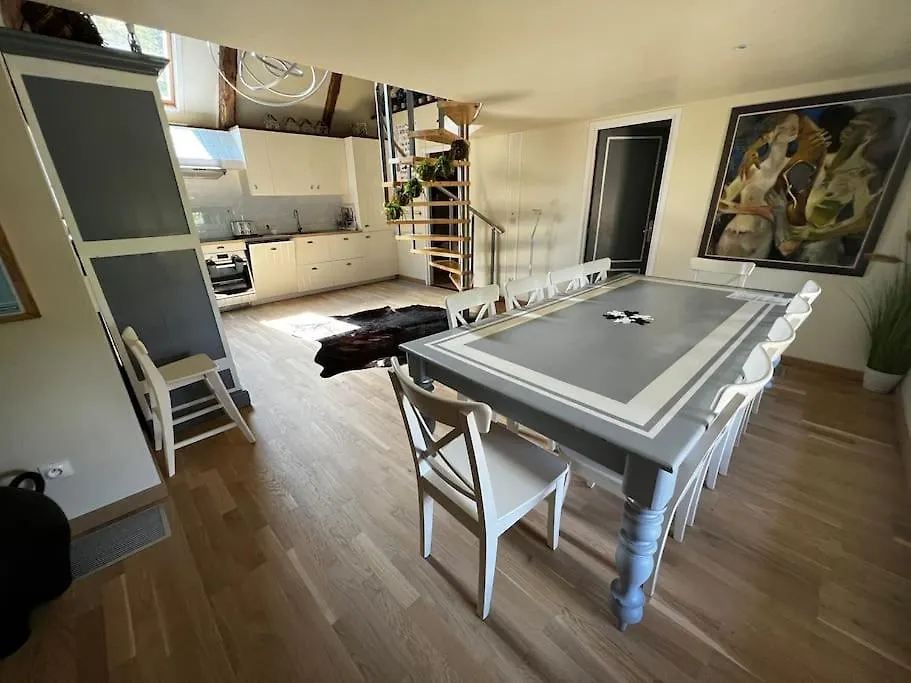בית נופש Tremouille  Belle Maison De Vacances Avec Piscine Chauffee צרפת