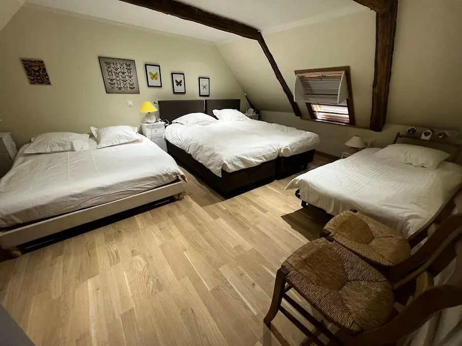 Holiday home Belle Maison De Vacances Avec Piscine Chauffee Tremouille